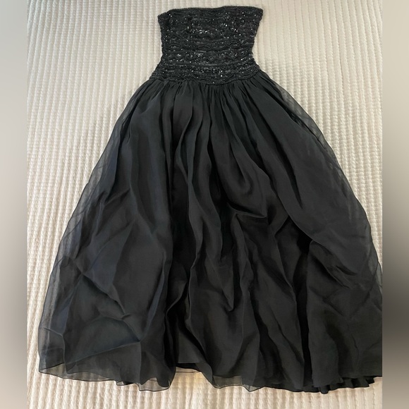 oleg cassini black tie beaded dress VINTAGE GLAMOROUS OLEG CASSINI BLACK TIE SILK NAVY SEQUIN GOLD BEADED –  Vintage Clothing & Fashions main image 0